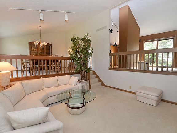 3rd image of 11667 Schmidt Ln
