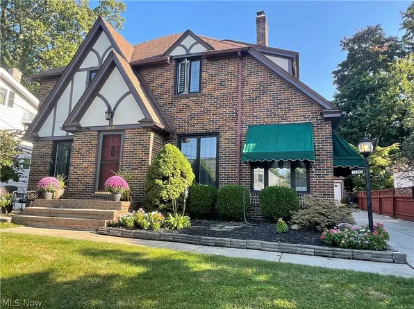 20897 Erie Rd, Rocky River, OH 44116