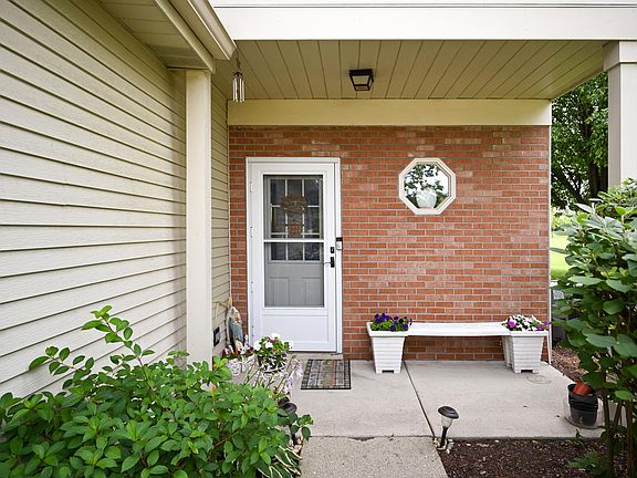 3rd image of 1450 Eagle Ct