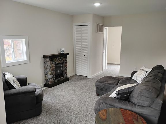 2nd image of 511 Woodworth Ave