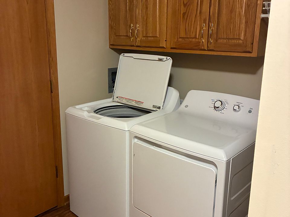 1st image of 504 E Crescent St #504B
