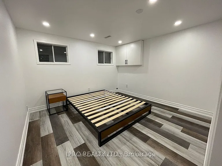 755 Botany Hill Cres #BASEMENT — Photo 8