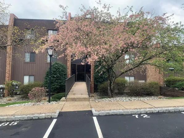 85 Hermitage Dr, New Hope, PA 18938
