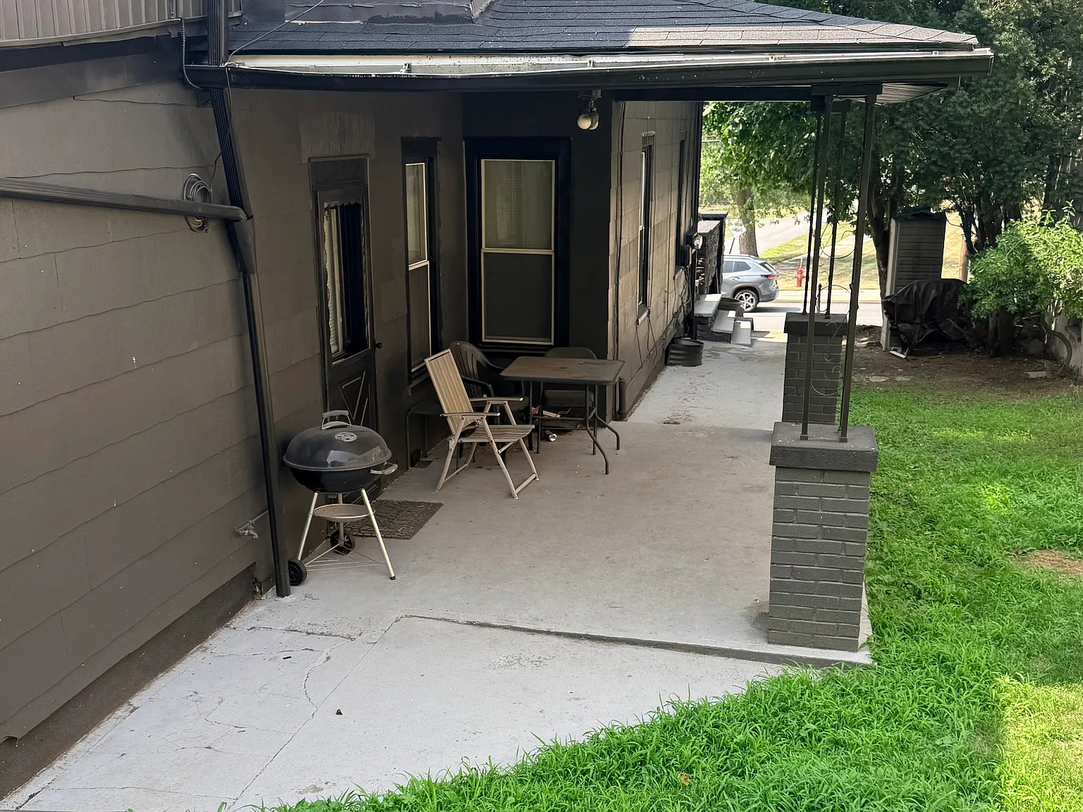 2 bed, 1000 sqft, $1,250 — Photo 2