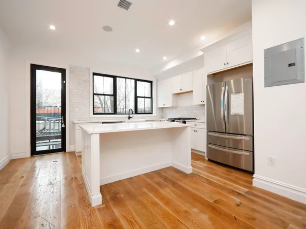 94 Sackman St, Brooklyn, NY 11233
