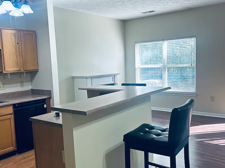 635 Keystone Dr #305 — Photo 6