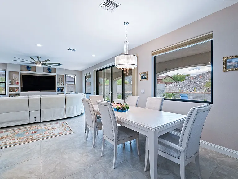 2836 Steamboat Dr — Photo 10