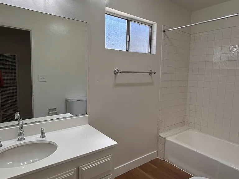 1920 Curtis Ave — Photo 10