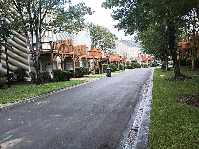 421 Madison Ave — Photo 33