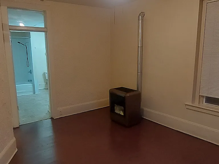 215 N Franklin St #2 — Photo 15