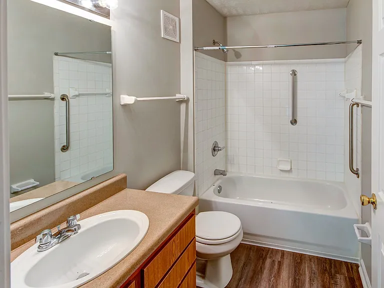 Trotters Pointe Apartments — Photo 29