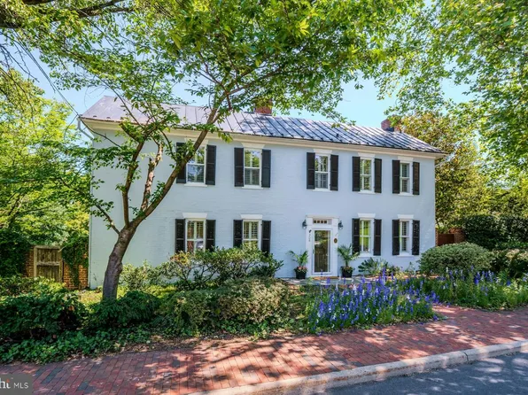 208 Edwards Ferry Rd NE, Leesburg, VA 20176