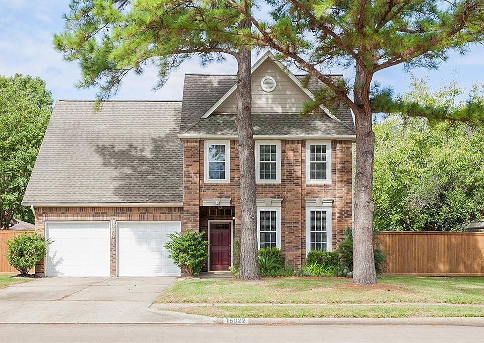 1st image of 16022 Royal Garden Dr