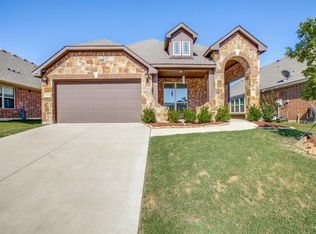506 Lakeview Dr, Alvarado, TX 76009