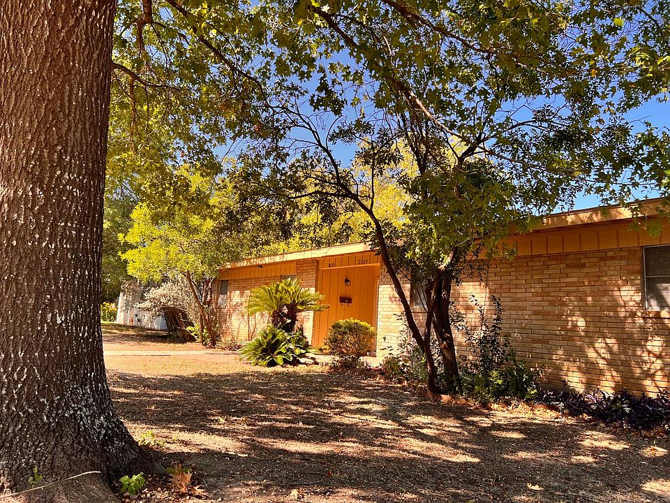 1st image of 2125 Flamingo Dr