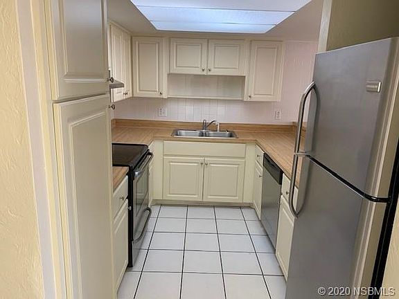 5th image of 2300 S Atlantic Ave APT 4