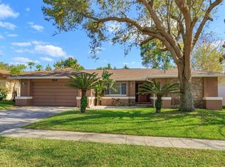 556 Iris St, Altamonte Springs, FL 32714