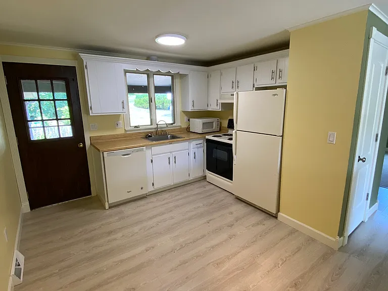 46 Harrison Pl — Photo 9