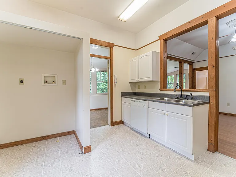 801 Phillips Ave #2 — Photo 11