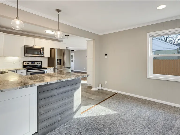 4853 Marion Ave — Photo 5