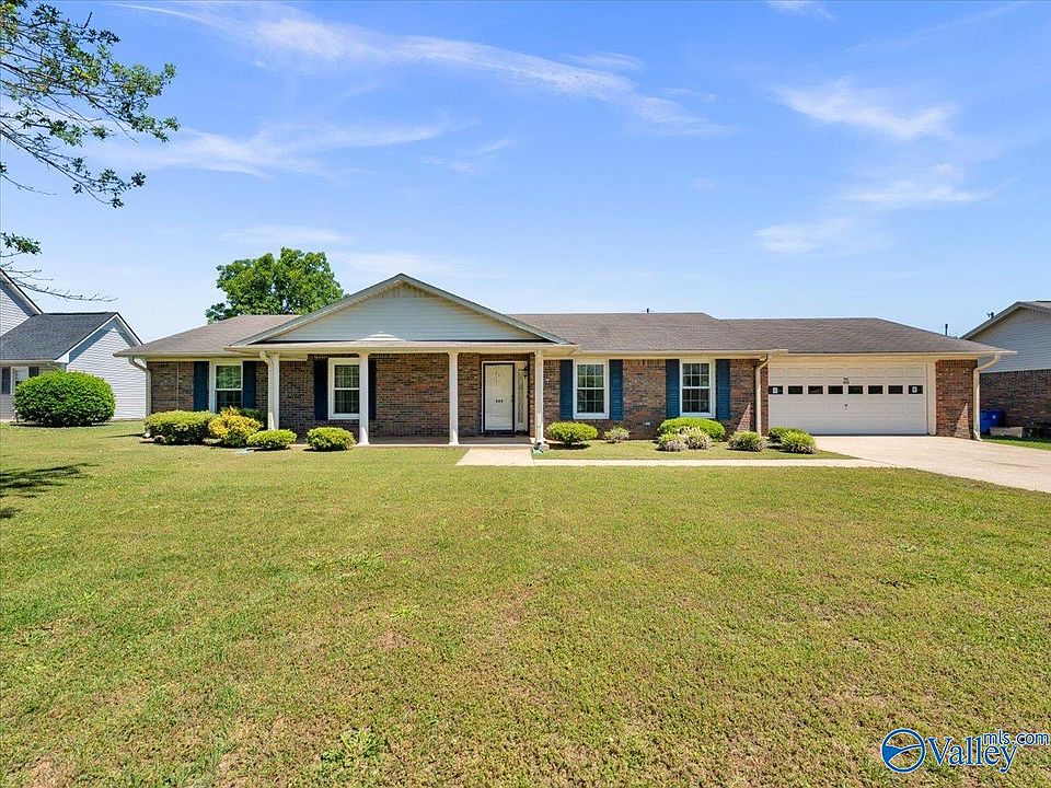 1st image of 404 Crutcher Cir