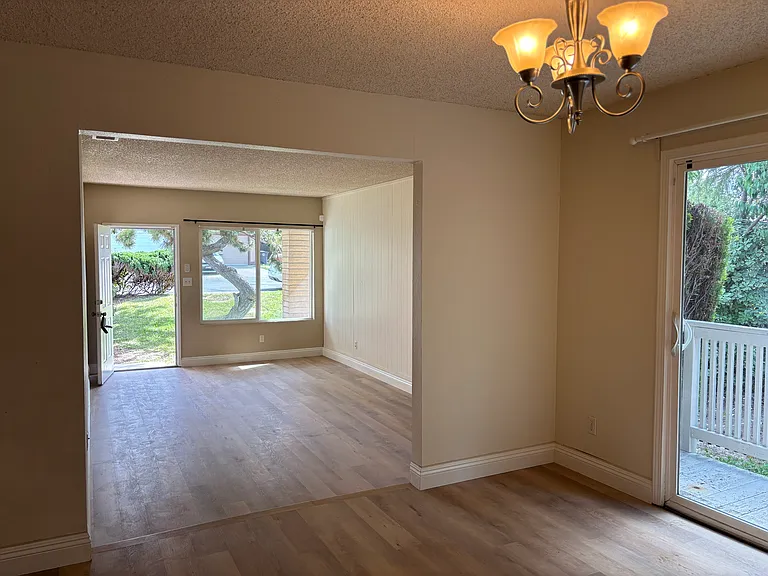 6075 Peoria Dr — Photo 4
