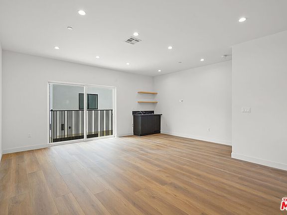 3rd image of 4527 W 17th St