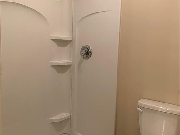 4th image of 5105 Yellowwood Dr