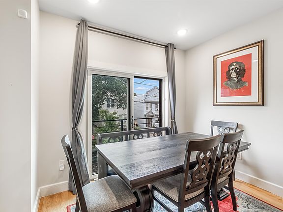 5th image of 152 Beach St #1A