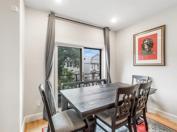 152 Beach Street image 14 of 36