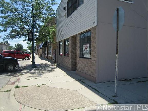 2nd image of 132 N Meridian St