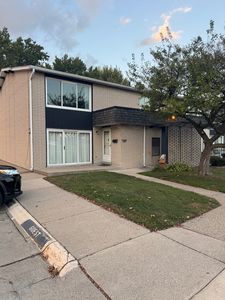 8275 Kennedy Cir UNIT 1, Warren, MI, 48093