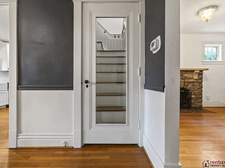 1041 Fontaine Rd — Photo 17