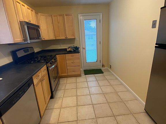 5th image of 2369 E 72nd St