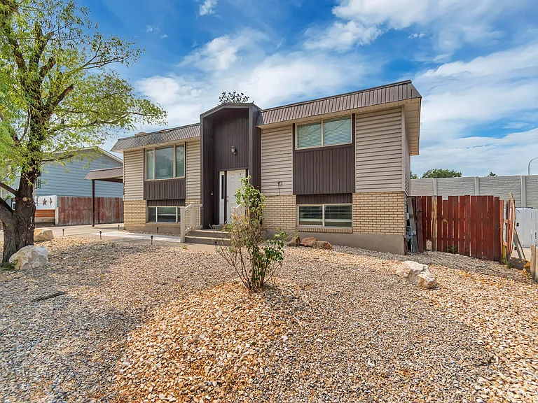 5128 S 3760 W #2 — Photo 3