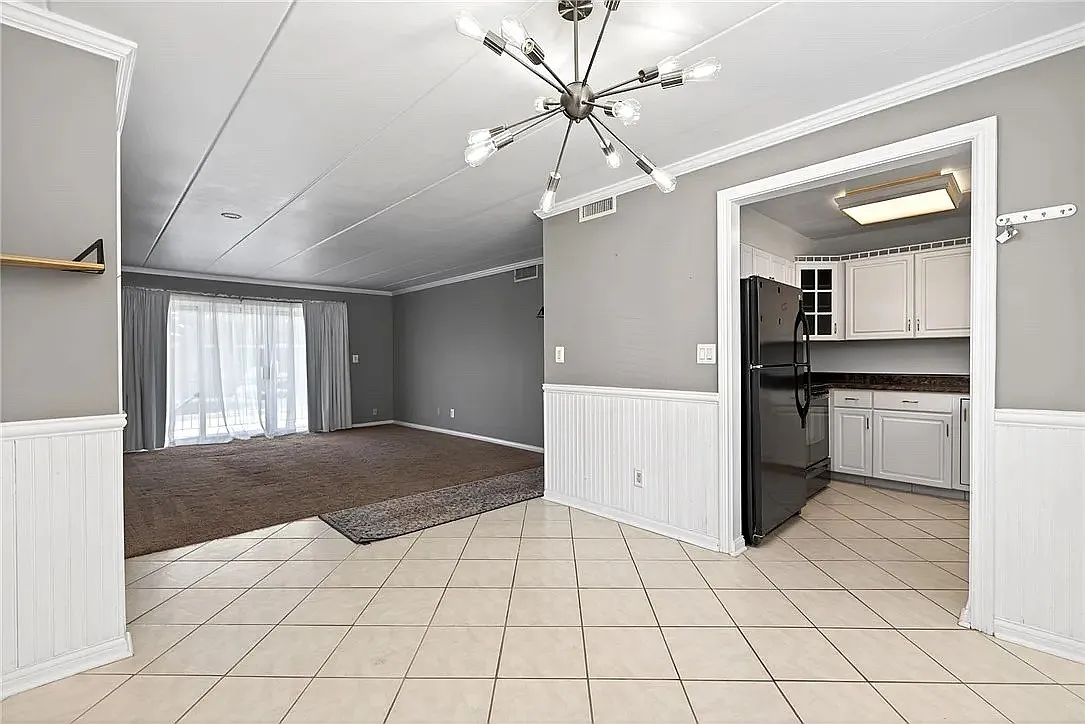 3 bed, 1200 sqft, $1,650 — Photo 1