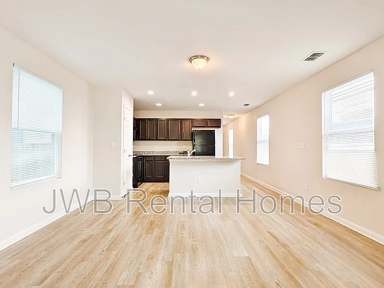 7959 India Ave — Photo 4
