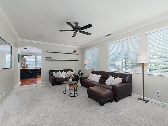 5th image of 1324 Primavera Ave