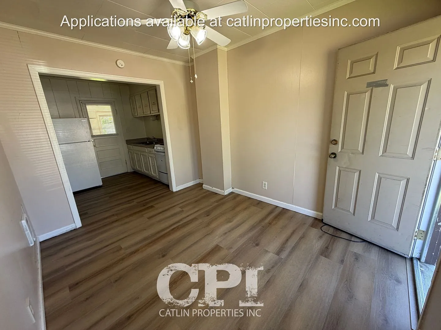 Move In Special - $99 First Months Rent. - 806 1/2 Ayers Street, Kelso, WA 98626 — Photo 3