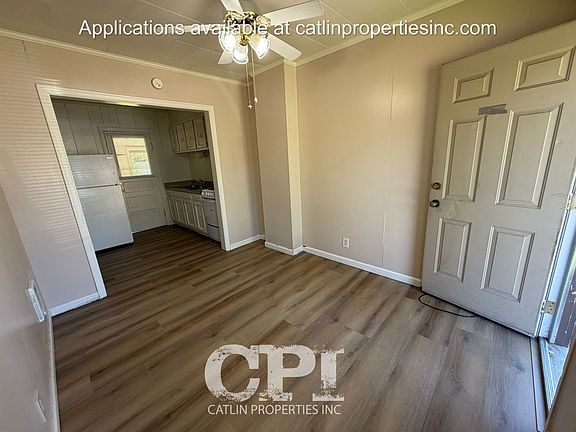 3rd image of 806 1/2 Ayers Duplex Multi Family