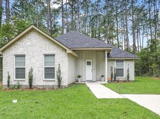 62049 Choctaw Dr, Lacombe, LA 70445