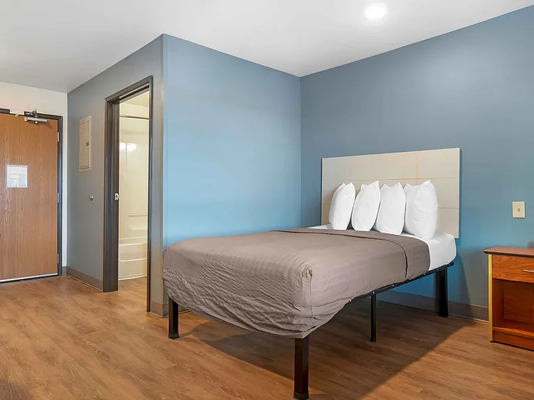 Studio Suite - 1 Full Bed