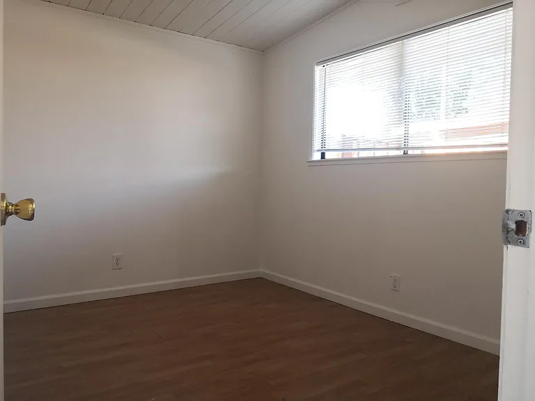 807 Lakehaven Dr — Photo 10