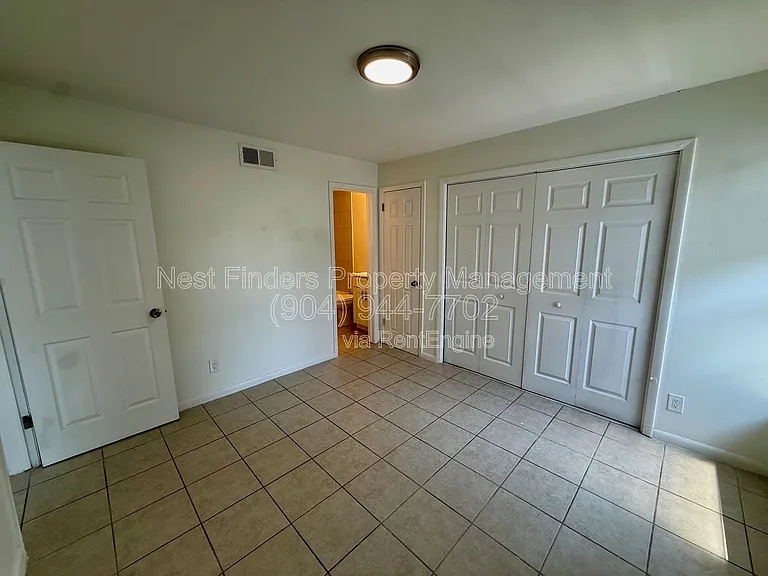 1318 Sydney Pl #5 — Photo 7