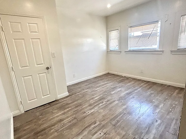 2905 Van Buren Pl #1 — Photo 10