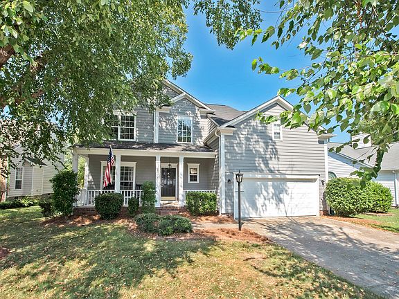2nd image of 2805 Robyns Glen Dr