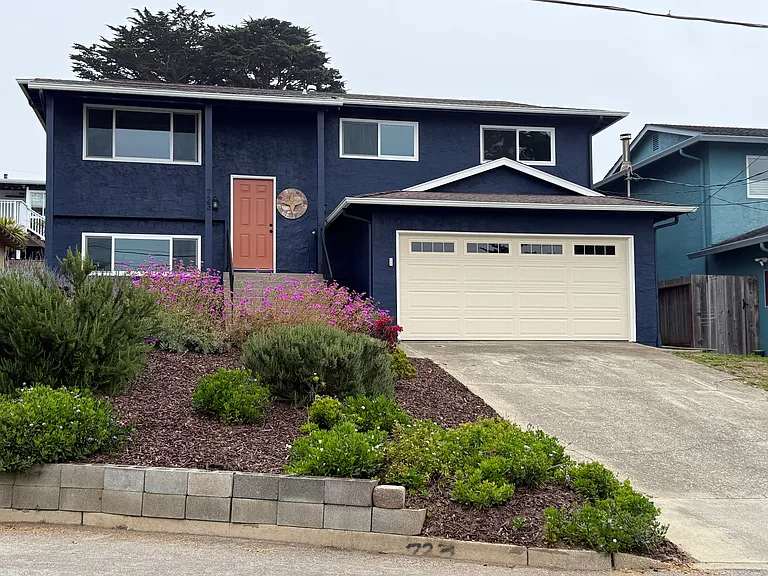 723 Kelmore St — Photo 3