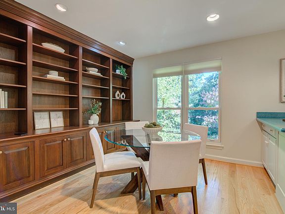 3rd image of 1423 McLean Mews Ct