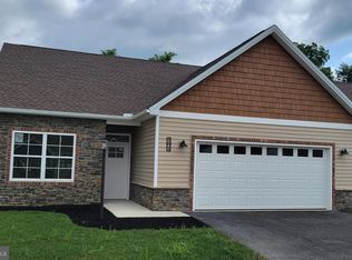 151 Blackbird Ln, Shippensburg, PA 17257