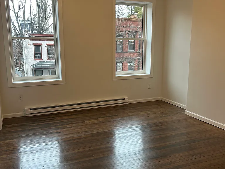 346 Madison Ave #3 — Photo 16